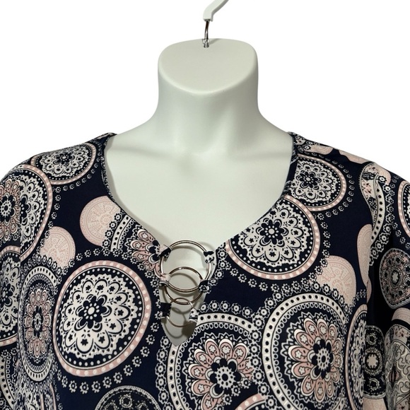 Claire France, Navy, Pink & White Plus Size Patterned Blouse, 1X - Picture 3 of 9